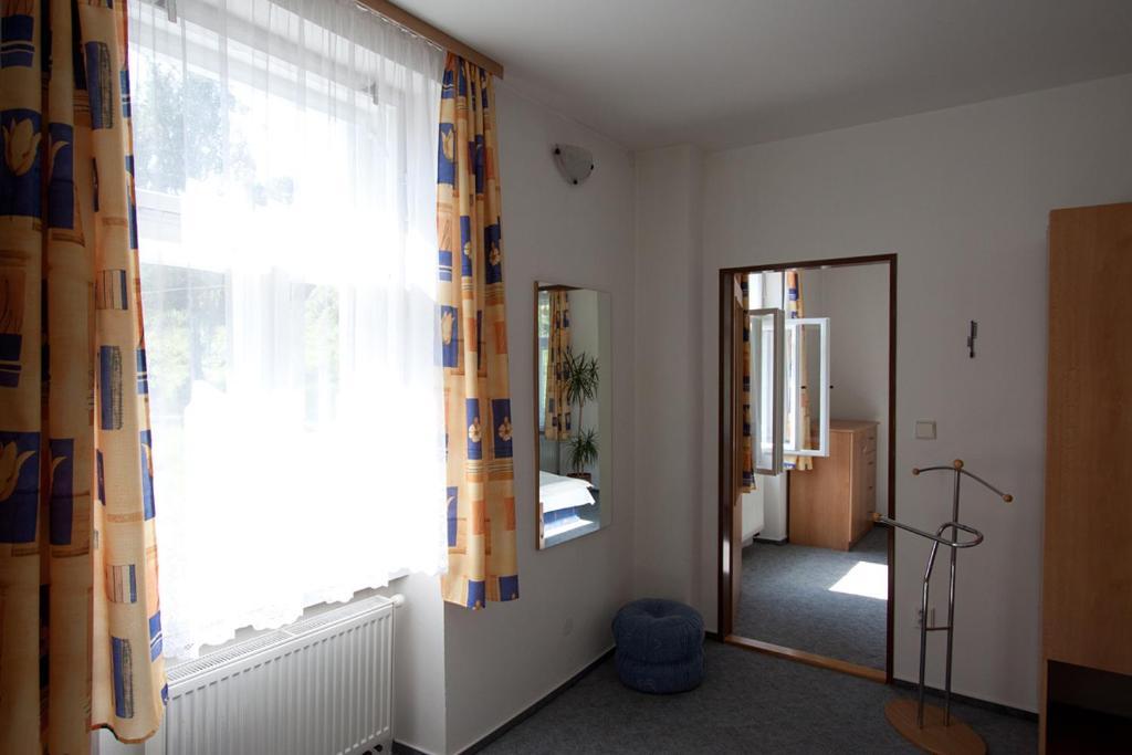 Rodinny Penzion U Wolfu Chrastava Kamer foto